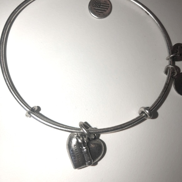 Exclusive Alex and Ani bracelet 💘 *FREEBIE - Picture 3 of 6